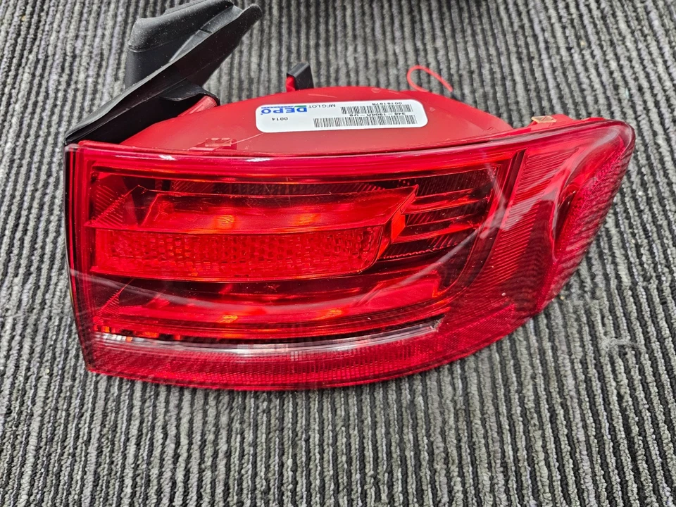 Сменный задний фонарь в сборе Depo 346-1906R-US для моделей 09 10 11 12 Audi A4 - Изображение 2 из 4