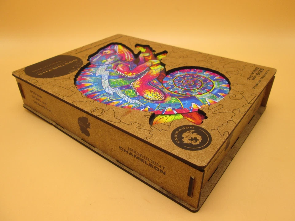 Unidragon Wooden Puzzle Iridescent Chameleon 315 Pcs King Size 12" x 16" Complet - Image 3 of 4