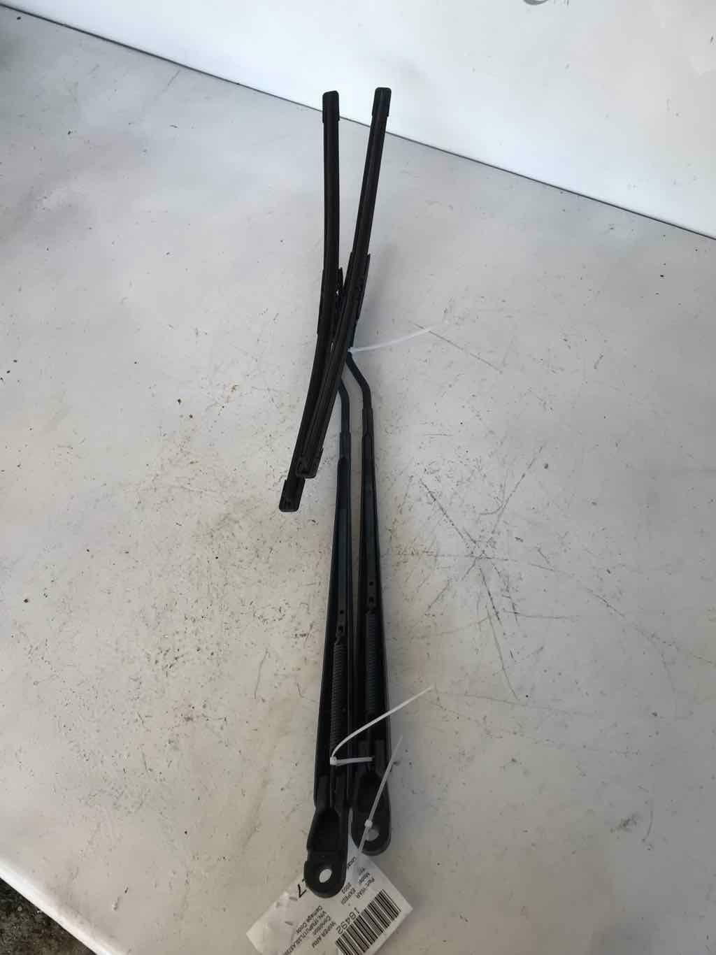 2003 FORD EXPEDITION Windshield Wiper Arm Blades frameless Left & Right