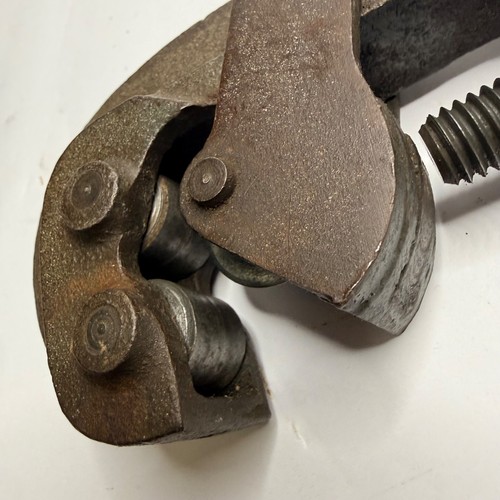 Canna vintage Mfg Co n. Tagliatubi 2-1 1/8" - 2" resistente Erie PA USA testato - Foto 10 di 16