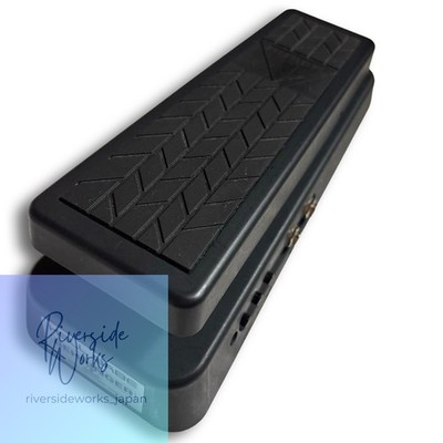 Behringer Hell Babe HB01 Wah Pedal getestet