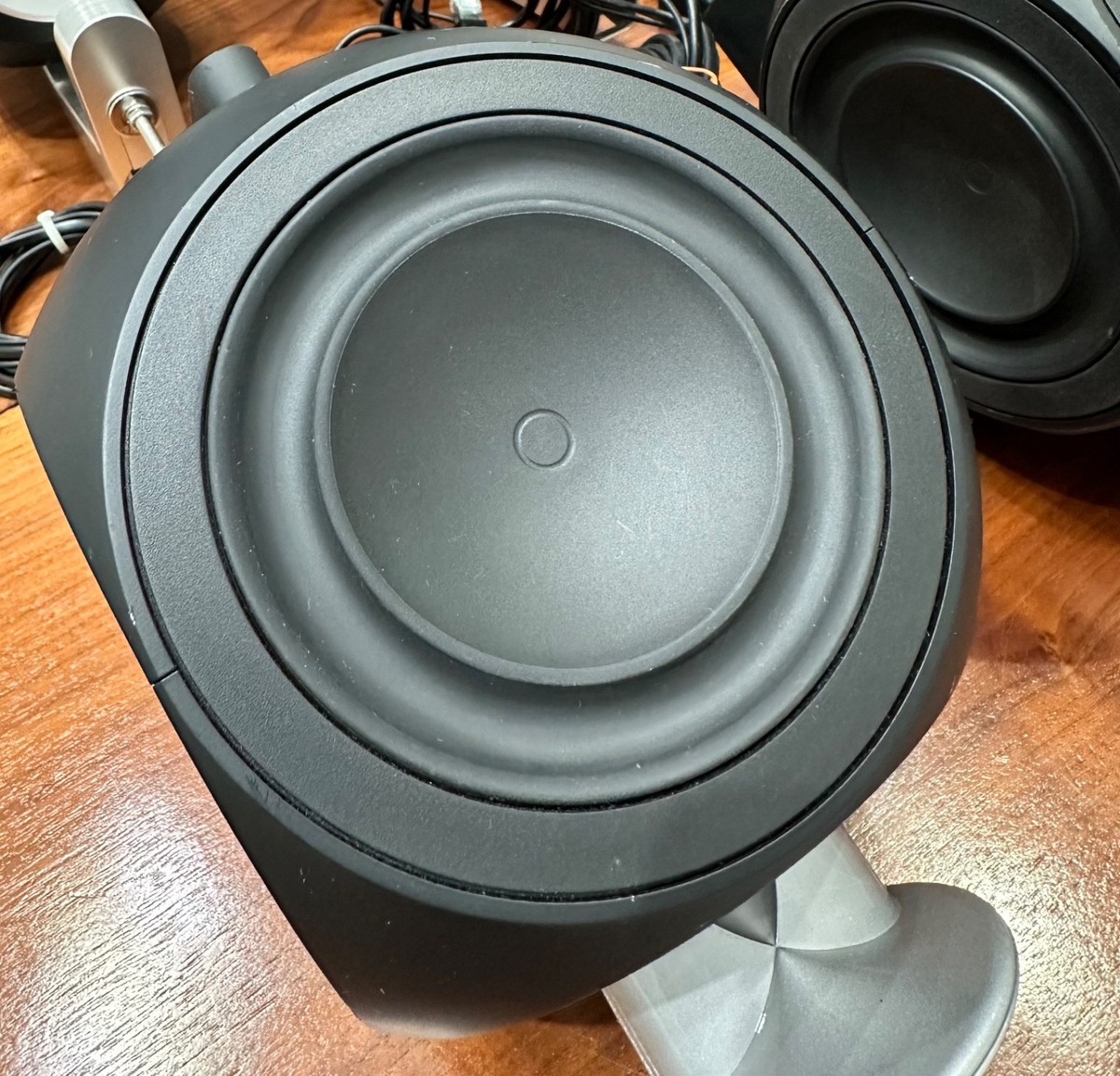 B&O bang&olufsen　バング＆オルフセン　ベオラブ３　ベオセンター２ Bang & Olufsen（バング＆オルフセン）B&O BeoLab 3（ベオラブ3