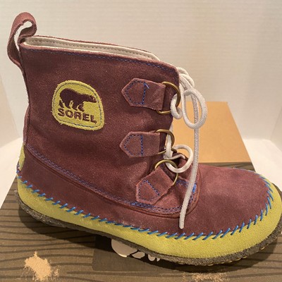 sorel moccasin boots
