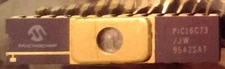 Microchip PIC16C73/JW Microntroller with A/D Converter 