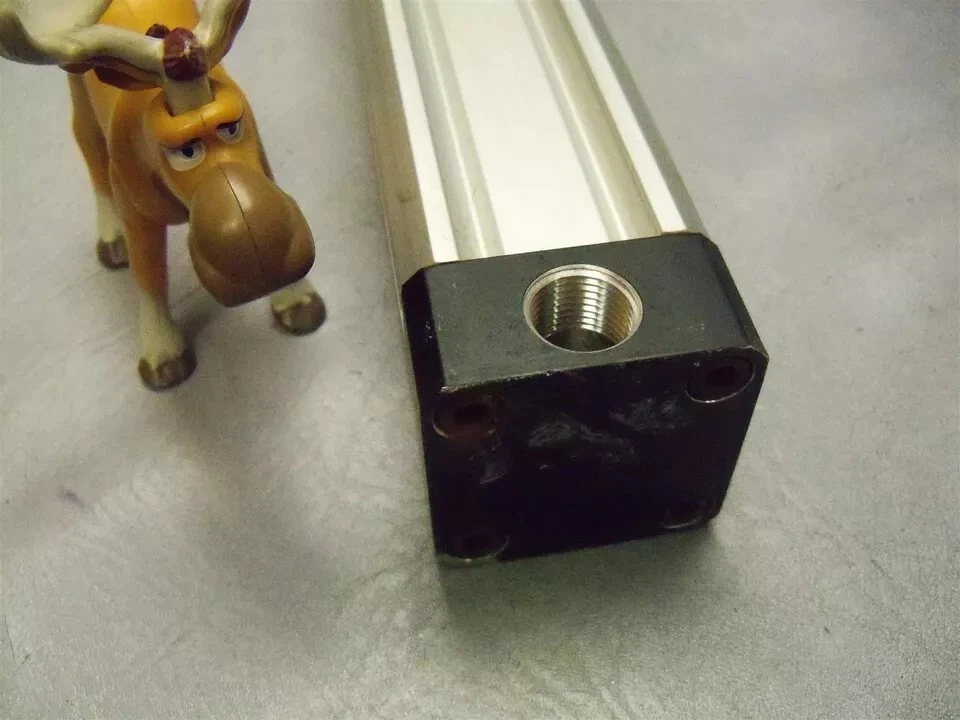 Cilindro neumático ARO ANAQK-ABXAB-400 1-1/2" diámetro x 40" carrera Provenair HT Foto 2 de 4