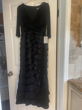 Adrianna Papell Occasions Silk Black Formal Dress Size 8 NWT Flattering Shape
