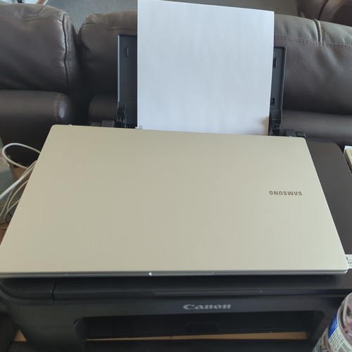 Samsung Galaxy Book 4G LTE Laptop Core i5-1135G7 8GB 256GB SSD 15.6" FHD Win 10  - Picture 1 of 5