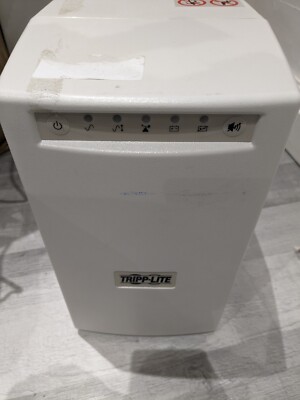 Tripp Lite SMX700HG Medical Grade 7kVA (700 VA) - USV