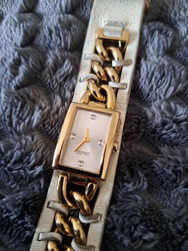 Esprit Damen Armbanduhr,Weiß/Gold/Silber,Quarz/Analog **NEUE BATTERIE''**LÄUFT** - Bild 8 von 16