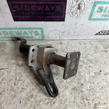 79-83 Datsun 280zx Right Rear Bumper Shock & Tow Hook Support Bar Bracket