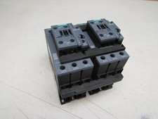 SIEMENS SIRIUS 3RA2337-8XB30-1NB3 REVERSING CONTACTOR 20-33VDC XLNT USED TAKEOUT