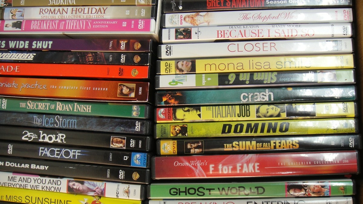 Lots of 65 used assorted dvd movies | eBay