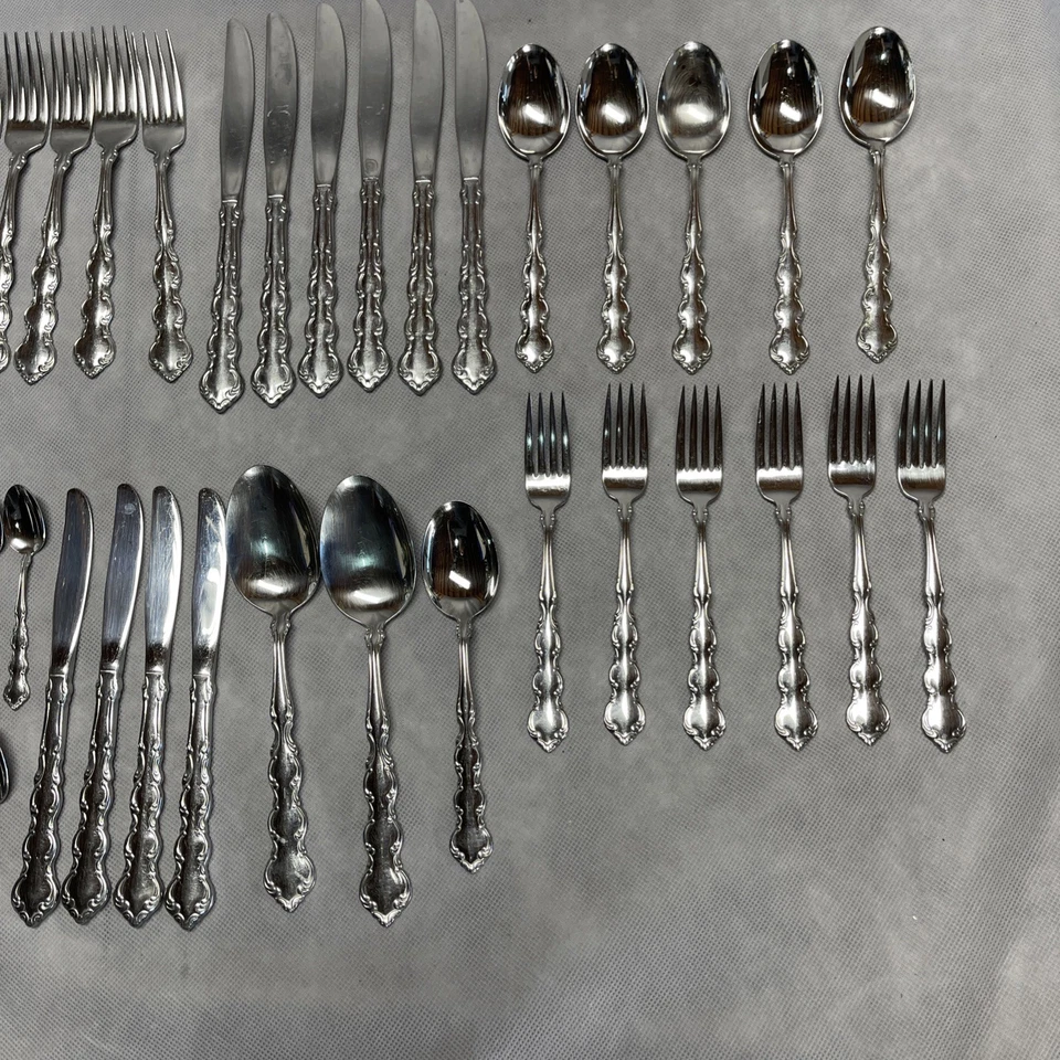 Oneida MOZART Stainless Deluxe Flatware Set 42 Pieces - Image 3 of 4