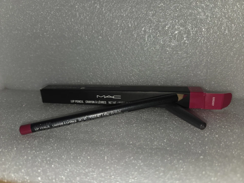 M.A.C - Lip Pencil -Crayon A Levres (BURGUNDY)  .05 oz / 1.45g NEW IN BOX - Image 2 of 4