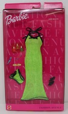 Barbie Fashion Avenue Lime Beauty Outfit / Ac...