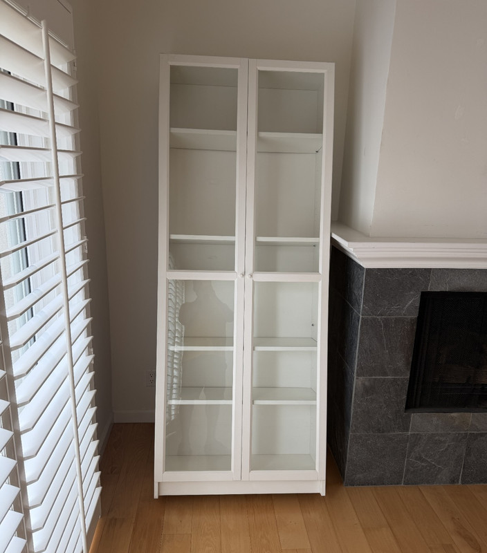 White Freestanding Glass Display Cabinet, 2 Glass Doors, Rectangular