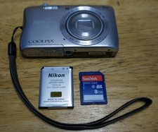 Nikon COOLPIX S3700 20.1MP Digital Camera SD Card Battery Silver  READ  