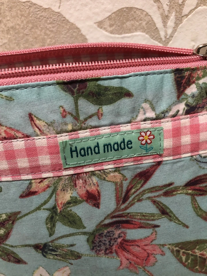 Kosmetiktasche Blumen 🌺 Neu Selbstgenäht Größe 25-19-6 - Bild 3 von 4