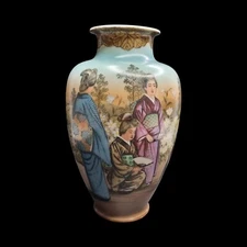 Japanese Satsuma Vase Porcelain Yuyaku 19th Century Hand Painted Geisha Meiji