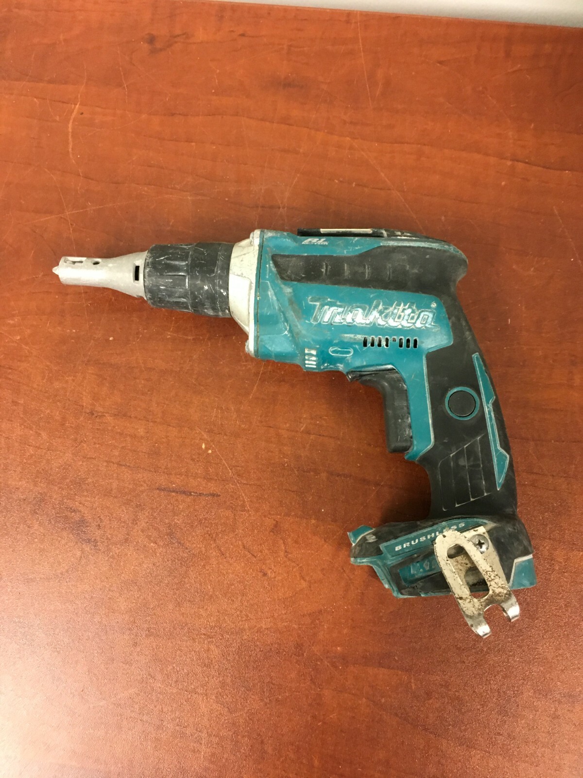 Makita XSF03 Cordless Drywall 