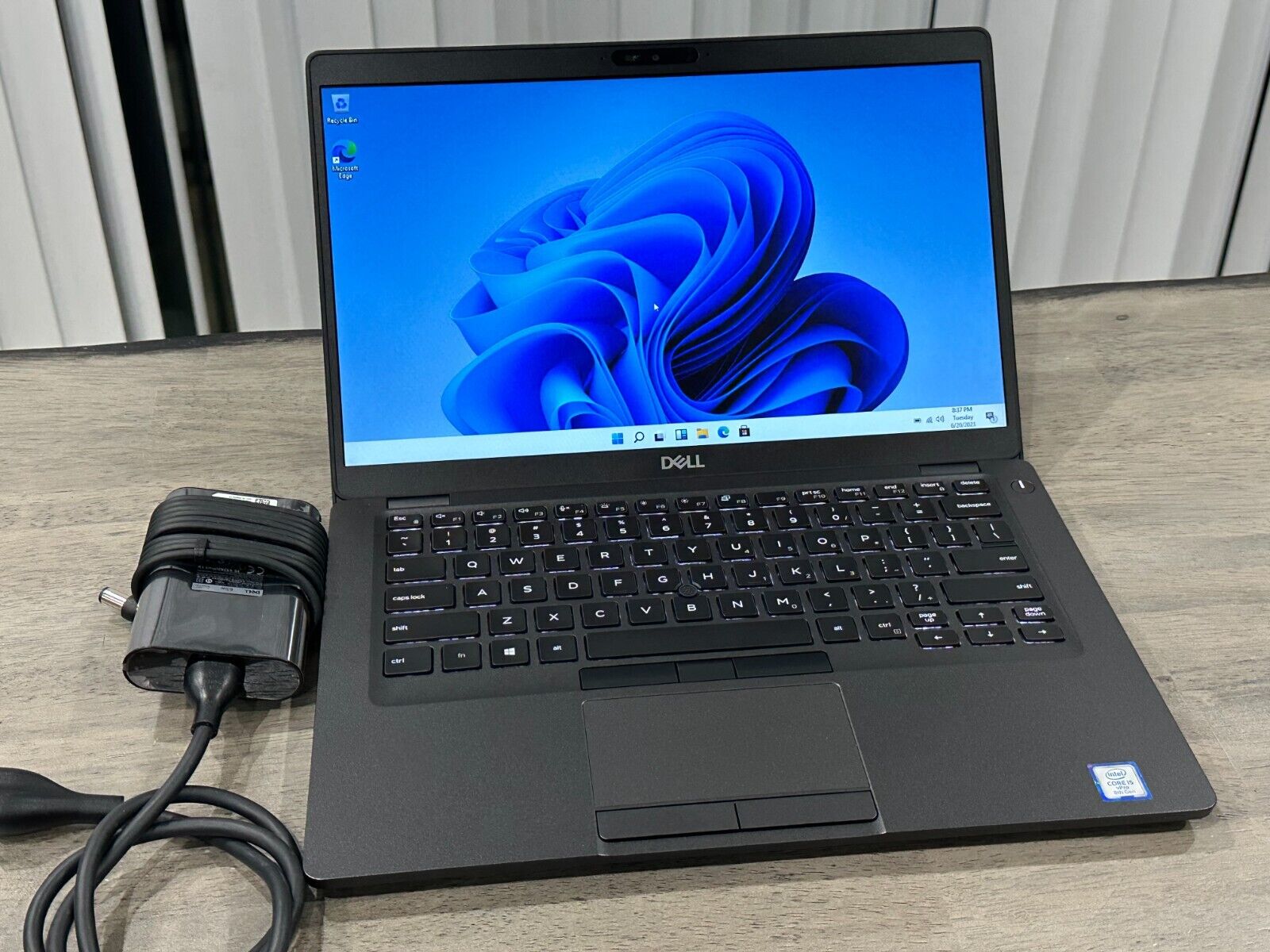 Dell Latitude 5400, ordinateur portable Full HD 14, Intel Core i5-8365U  jusqu'à 4,10 GHz, 16 Go DDR4 - 512 Go SSD, HDMI, TYPE-C, Windows 11 Pro 64  bits, UHD Graphics 620 Laptop