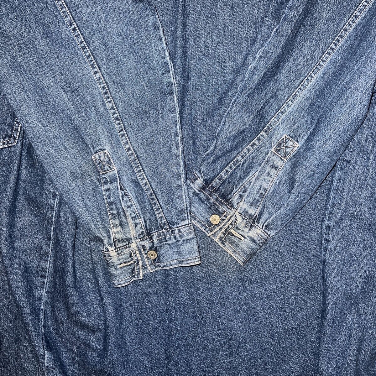 Vintage Levi's Made in Hong Kong Denim Shirt Large Mens Vintage Levi's Made in Hong Kong Denim Shirt Large Mens