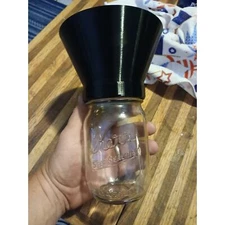 Screw on funnel for mason jars