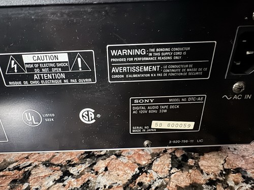 Sony DTC-A8 Professional DAT Deck | For Parts | Box, Remote, Manual & Bits Incl. - Picture 9 of 13
