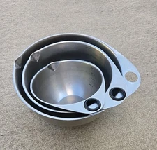 Pampered Chef Set of 3 Stainless Steel Mixing Bowls No Lids 8 16 24 Cups Nesting