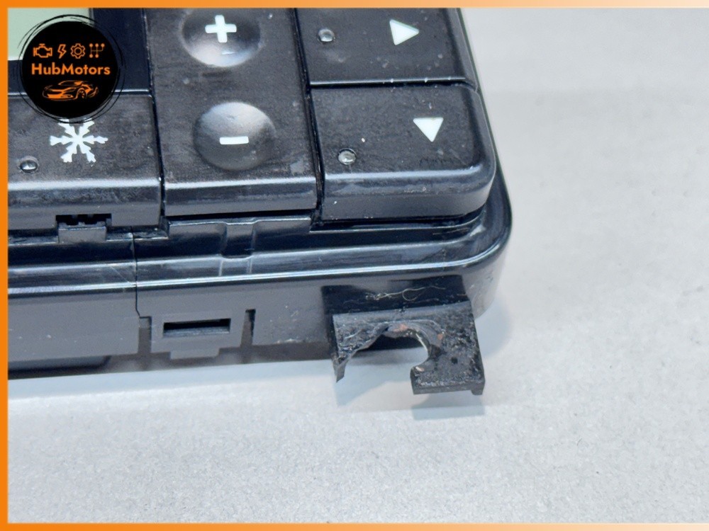 M139 2003-2013 Maserati Quattroporte Rear A/C Heater Climate Control Switch