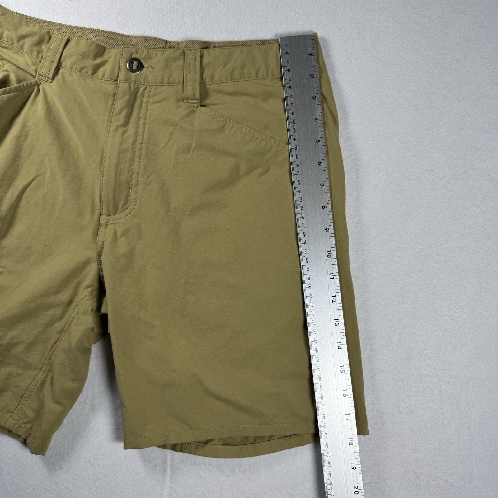 Patagonia Men’s 33 Quandary Hiking Shorts Tan 8” Inseam thumbnail 13