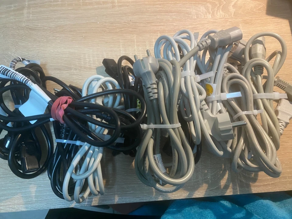 Kaltgerätekabel Schuko auf IEC C13 • 1,5 m – 2 m • geprüft & voll funktionsfähig - Bild 3 von 4