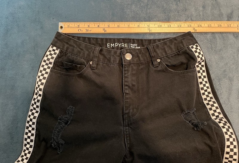 Juniors Black With White Checkered Stripe On Side Denim Distressed Size 3 Empyre