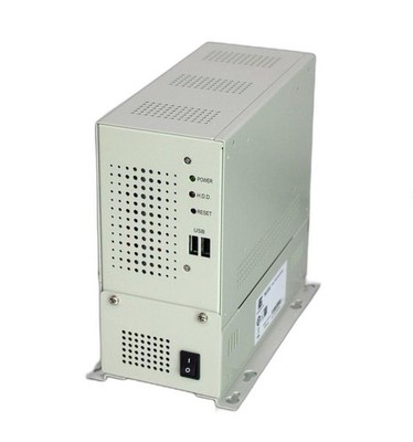 iEi PAC-53G Kompaktgehäuse mit USB-Anschlüssen und Erweiterungssteckplätzen...