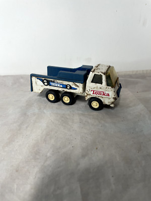 Vintage Tonka Race Car Transporter Tow Truck Die Cast Metal #55517