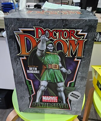 Bowen Dr. Doom Modern Variant Statue #69 / 200 NEW