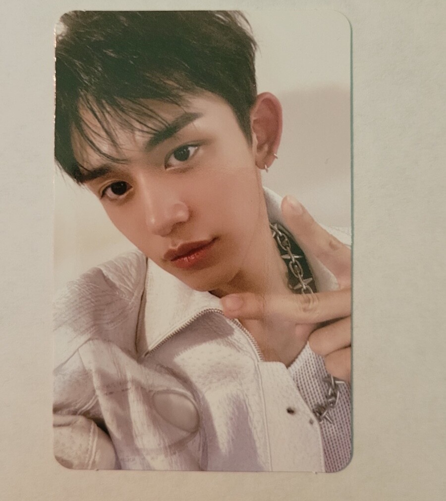 Lucas Wong Kpop Official Photocard with Signature - NCT Resonance