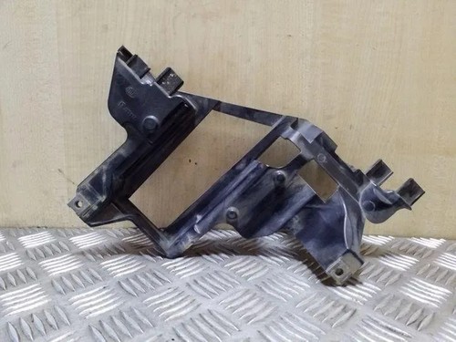 BMW X5 E53 Scheinwerferhalter links 224567 3.0 Diesel 160kw 2005 26110429