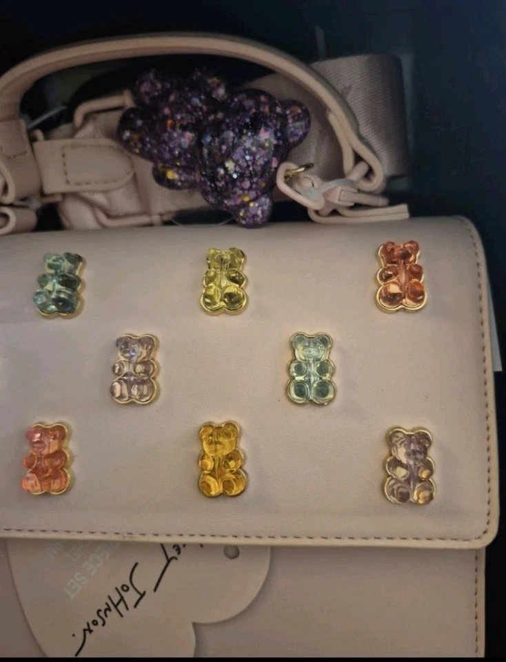 BETSEY JOHNSON РУМЯНА РОЗОВЫЙ ЖЕВАТЕЛЬНЫЙ МЕДВЕДЬ ЧЕРЕЗ ПЛЕЧО СУМКА КОМПЛЕКТ С ФИОЛЕТОВЫЙ БЛЕСТЯЩИЙ ЖЕВАТЕЛЬНАЯ РЕЗИНКА - Изображение 3 из 4