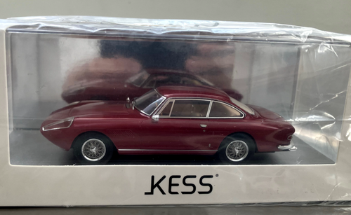 Ferrari 330 GT 2+2 "Shark Nose" sn06537GT 1965 1:43 KESS-KE43056201
