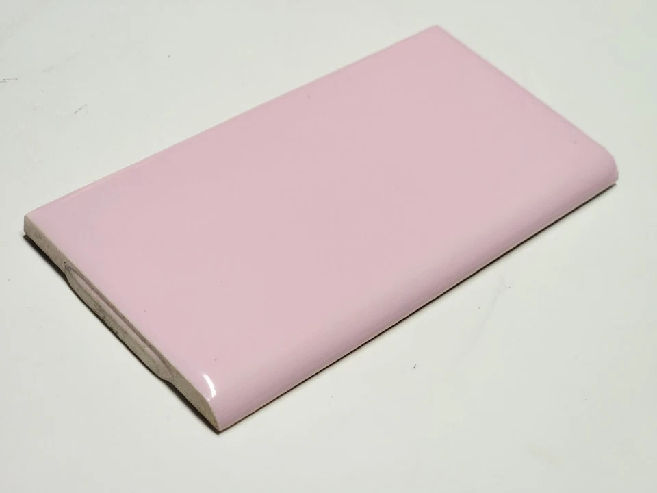 De colección. Azulejo borde cerámica años 60 ROSA brillo corto 4 1/4" x 2 1/8" NUEVO NOS Foto 3 de 3