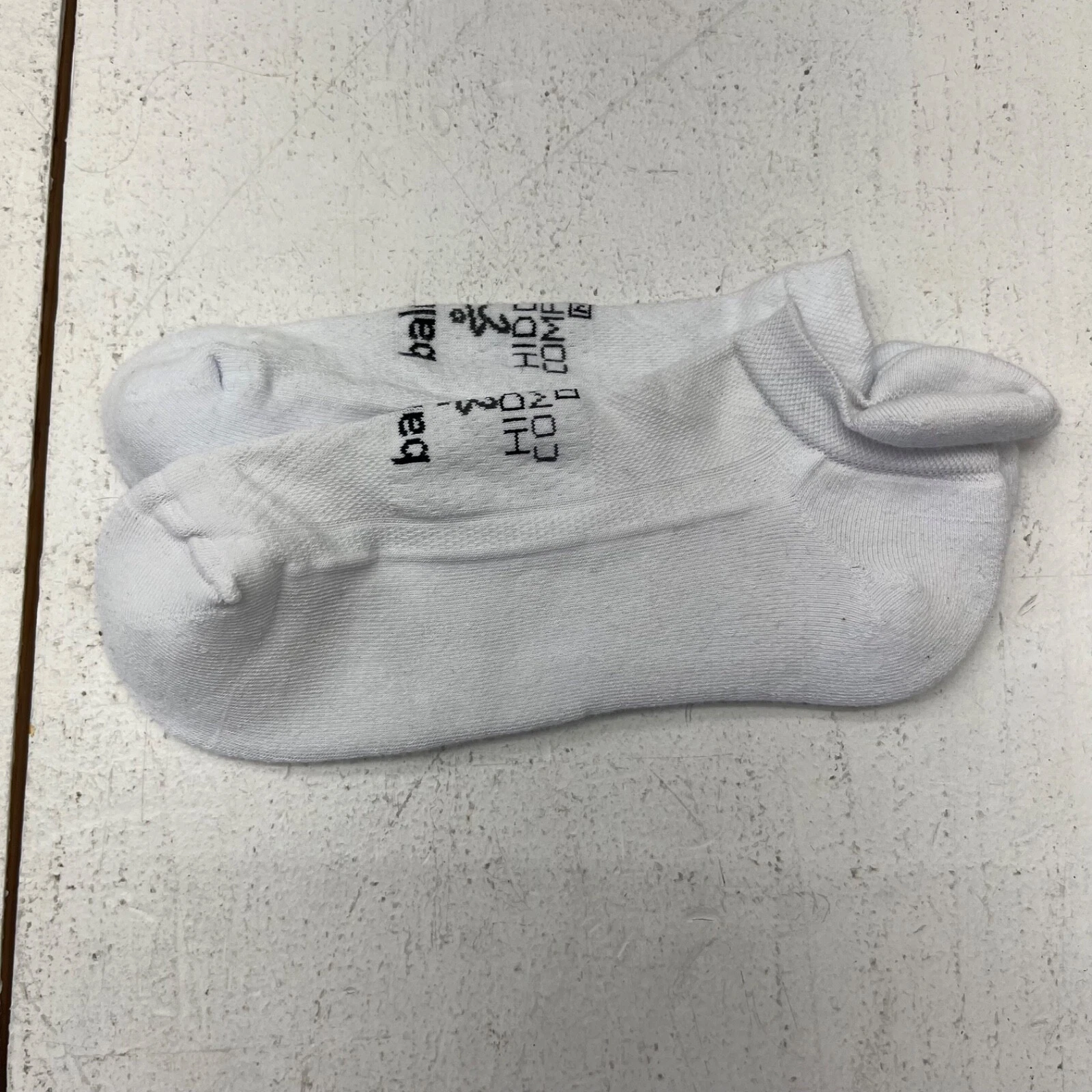 Balega White One Pair Hidden Comfort Ankle Running Socks Adult Size Medium
