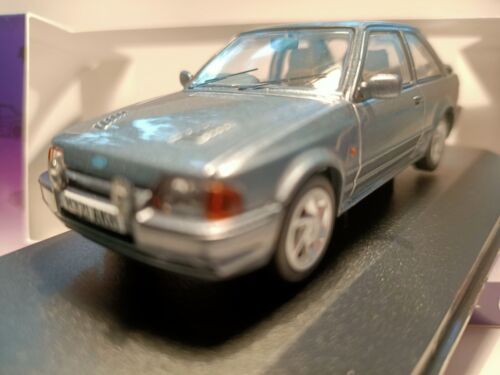 NEW SOLD OUT VANGUARDS 1/43 1990\ FORD ESCORT MK 4 RS TURBO RHD OUTSTANDING NLA - Picture 1 of 1