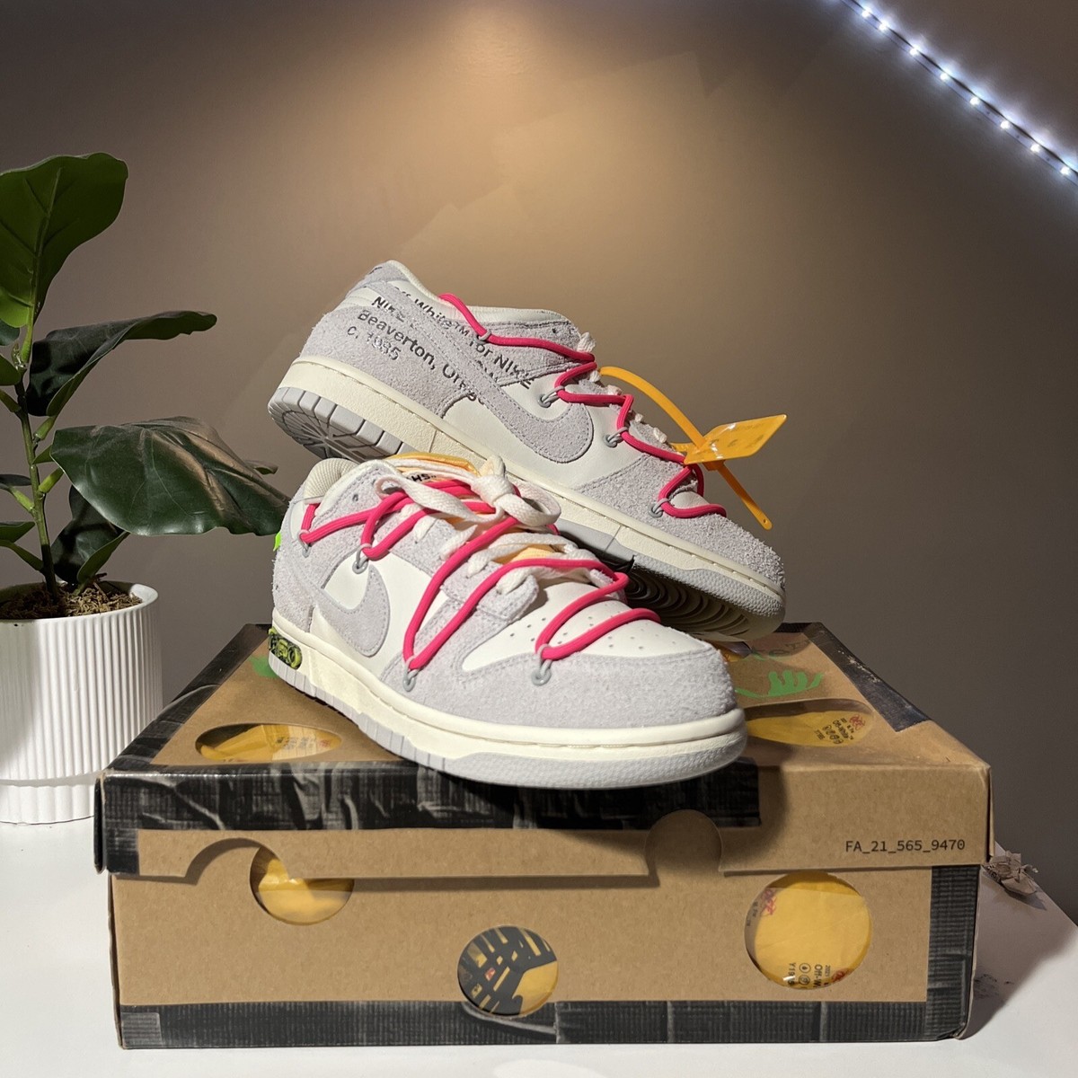 Size 9.5 - Nike Dunk Low x Off-White Lot 17 of 50 2021