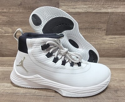 で*る様 NIKE JORDAN ULTRA FLY 2 ホワイト　マイケルジョ s-l400.jpg