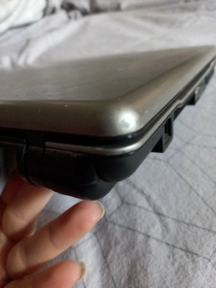 Notebook HP Compaq 6720s T5270 1.40Ghz 1GB 120Gb HDD - Immagine 2 di 4