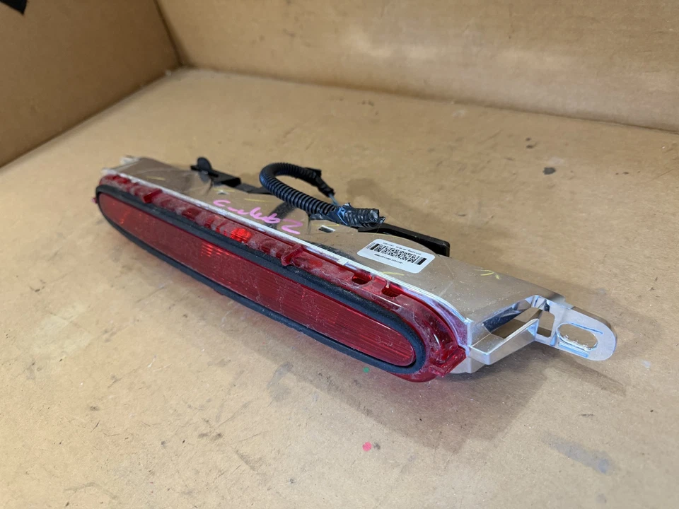 Lámpara de parada de tercera luz de freno Chevy Cobalt y Pontiac G5 2005-2010 cupé 15271522 Foto 3 de 4