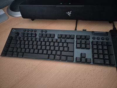 Logitech G815 LIGHTSYNC RGB Tastatur QWERTZ- Schwarz GL-Linear (920-009001)