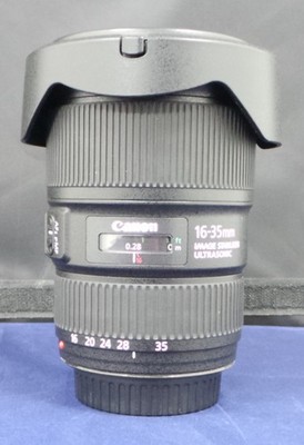 Canon EF 16-35mm F/4L IS USM (Canon EF mount) Near Mint