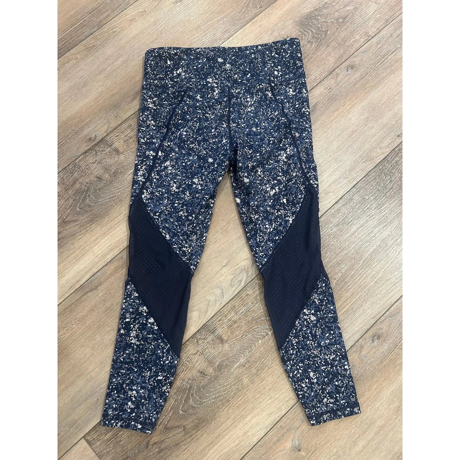 athleta salutation mesh panel waistband pocket leggings
